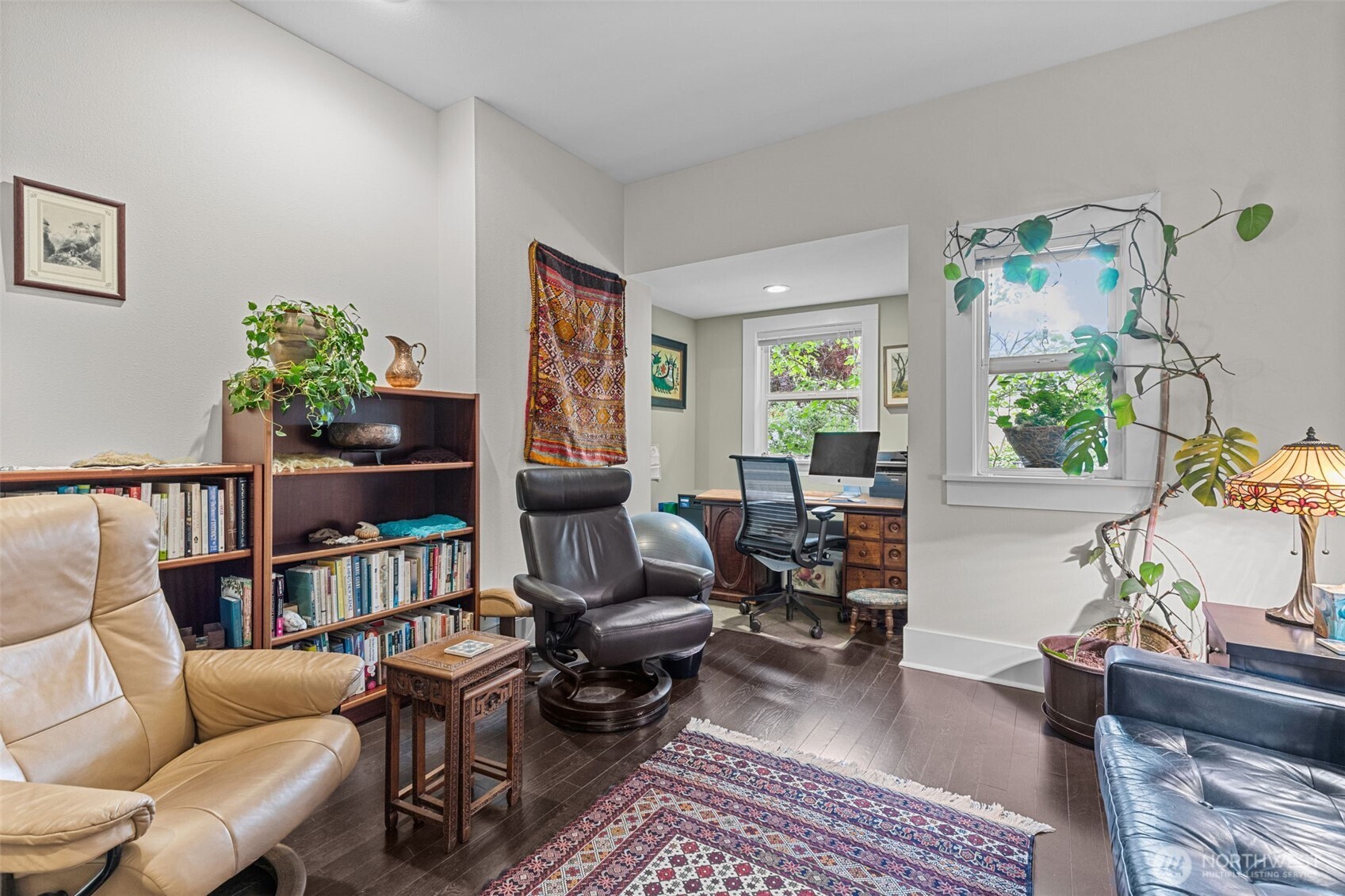 4510 Thackeray Property Photo 3