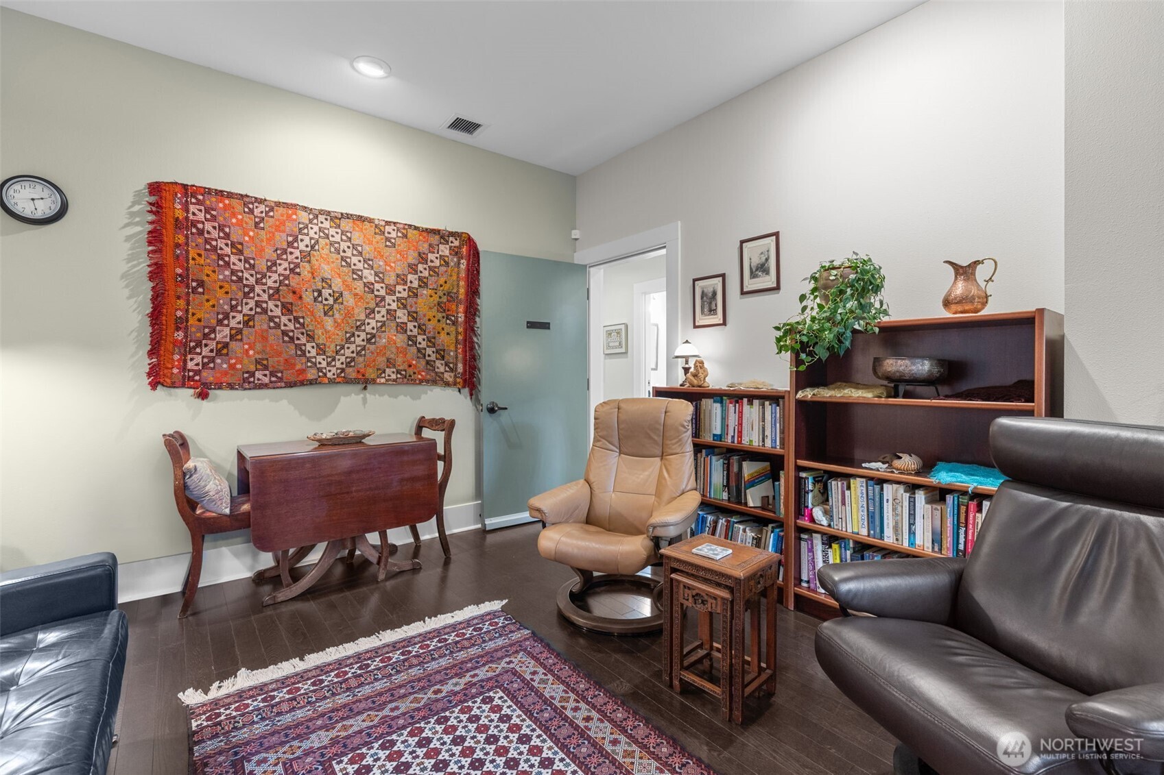 4510 Thackeray Property Photo 4