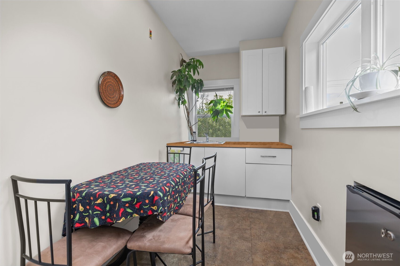 4510 Thackeray Property Photo 16