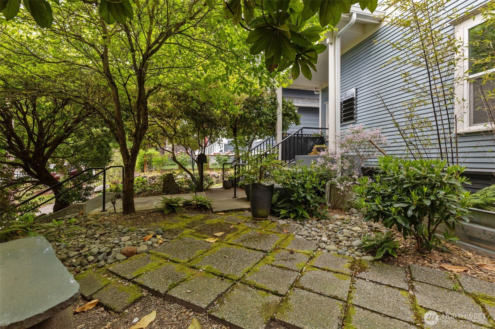 4510 Thackeray Property Photo 35