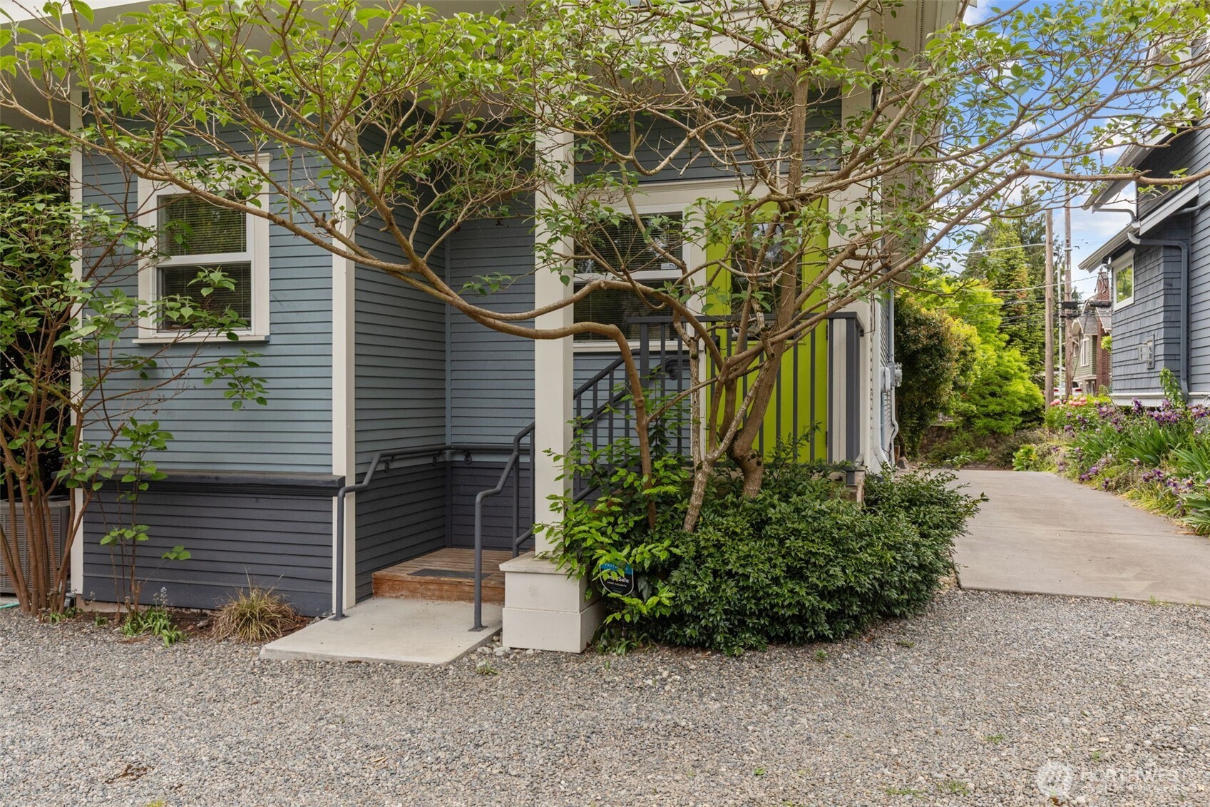 4510 Thackeray Property Photo 36