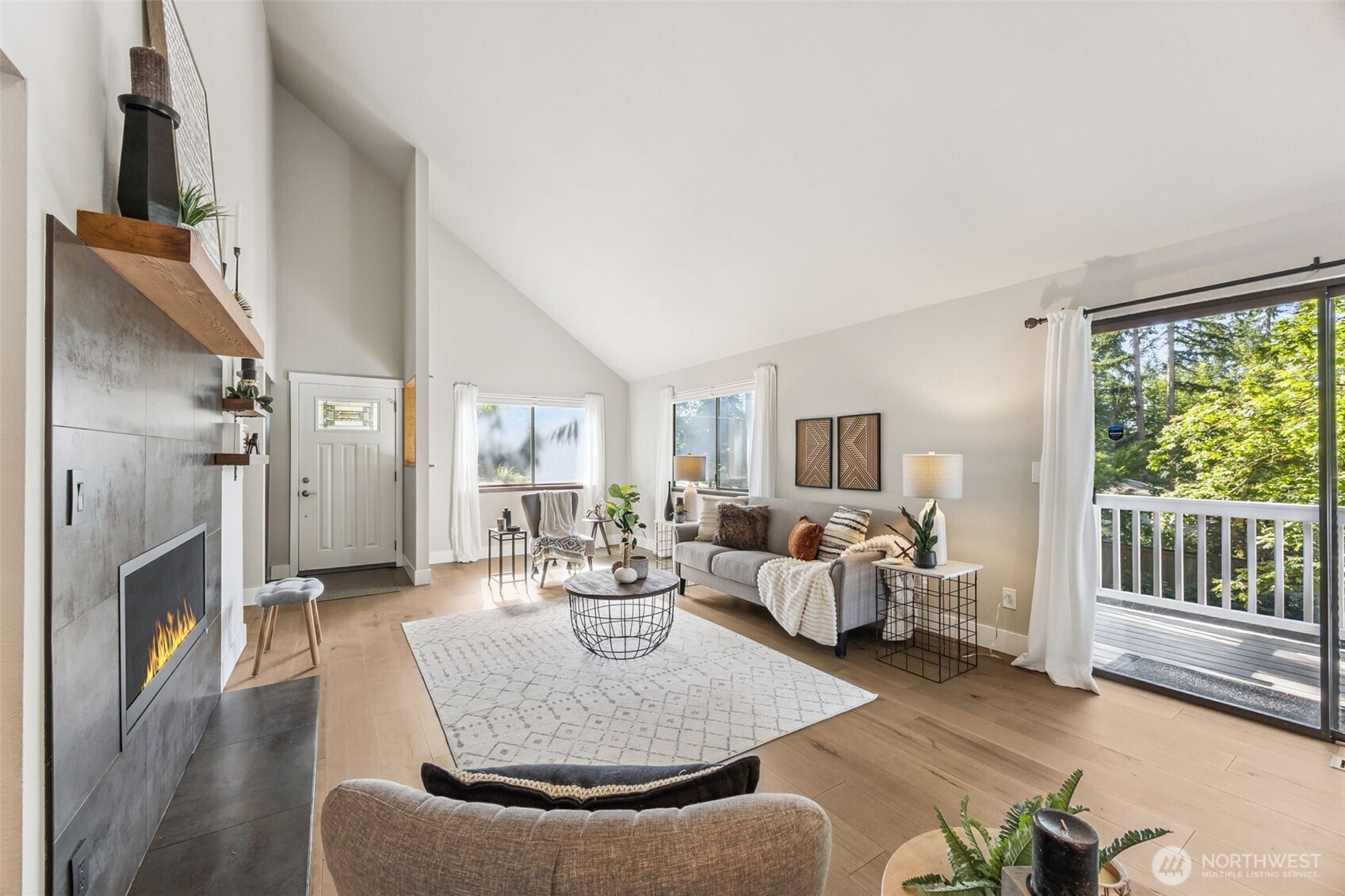 21232 Ne 12th Street Property Photo 9