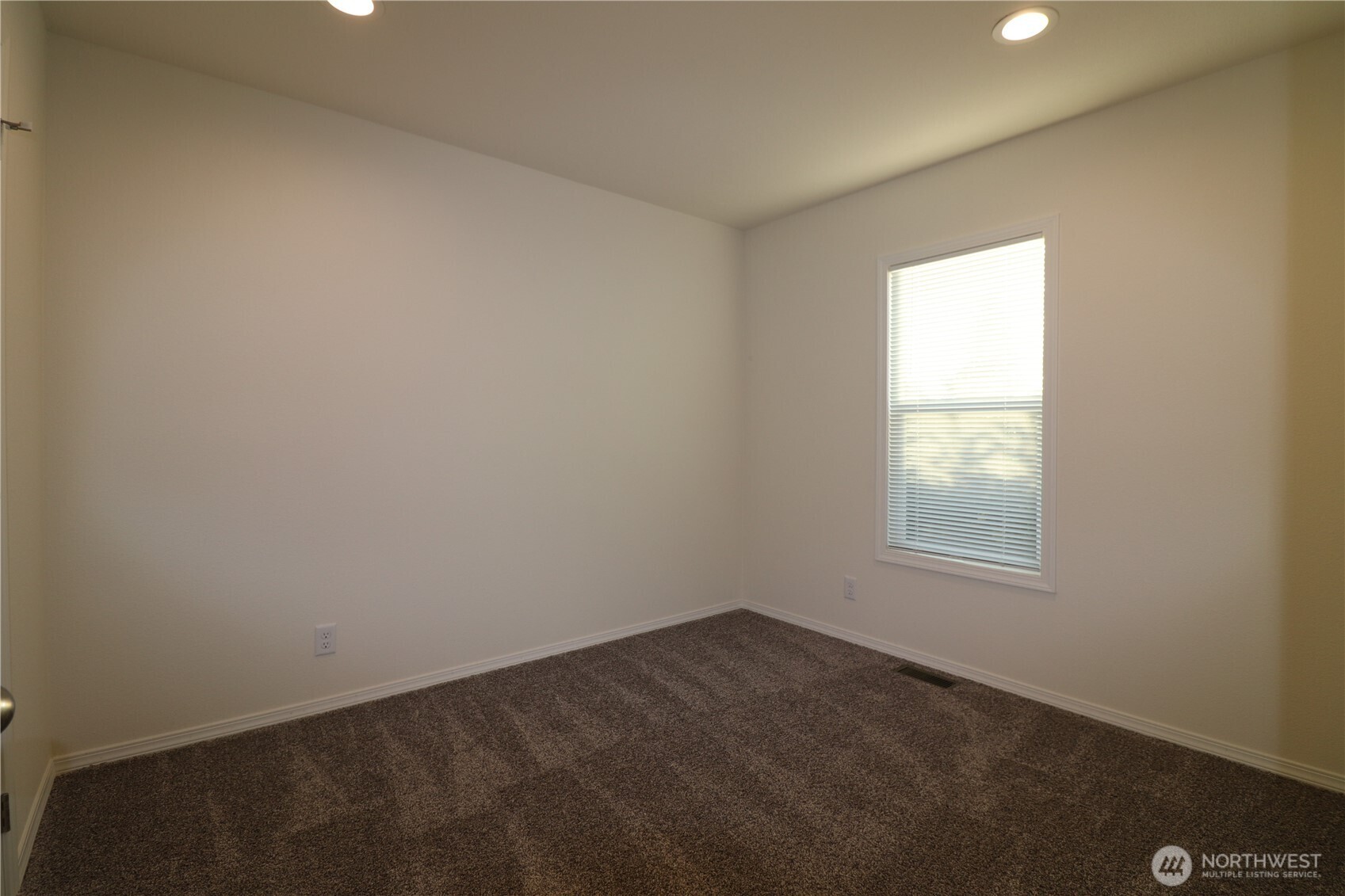 3255 S 181st Street 97 Property Photo 8