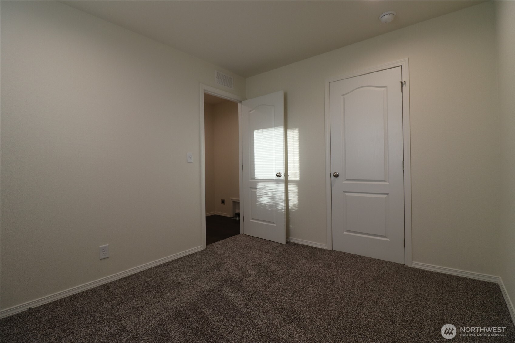 3255 S 181st Street 97 Property Photo 9