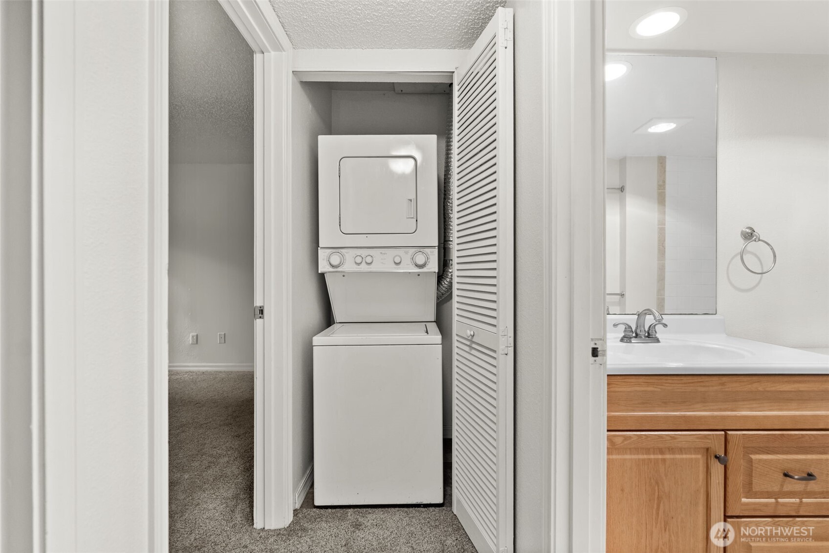 8401 Zircon Drive C38 Property Photo 13