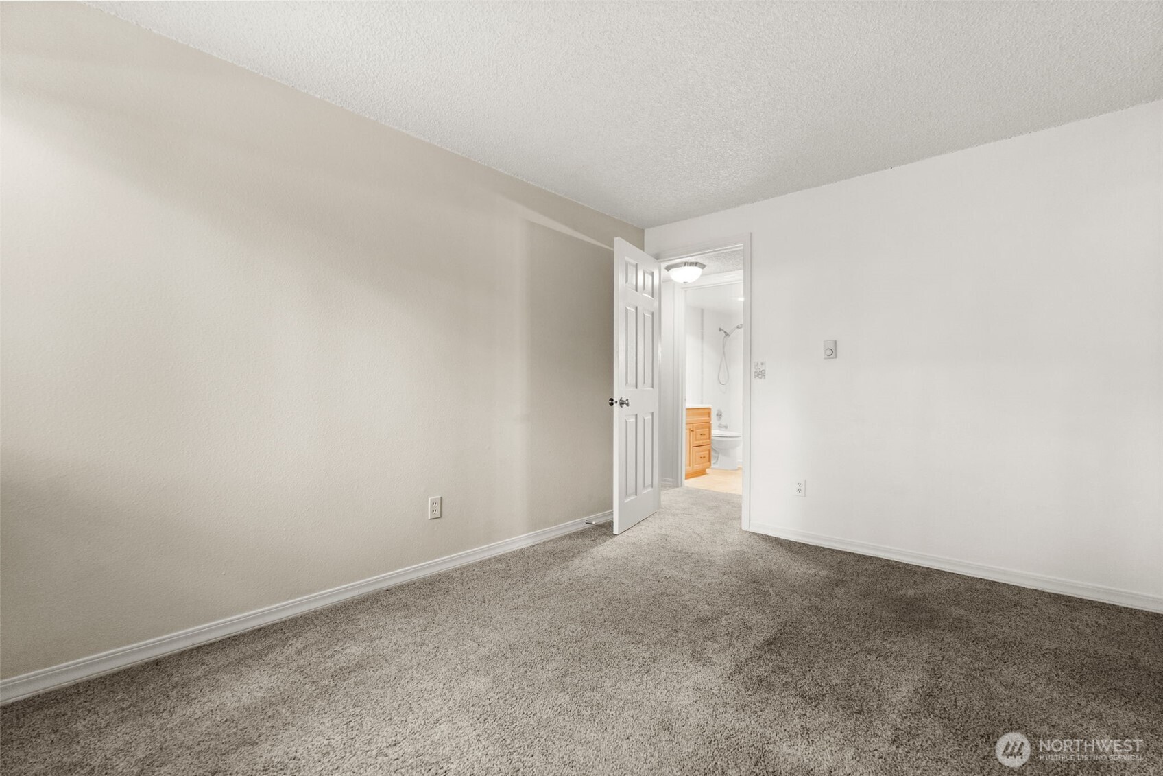 8401 Zircon Drive C38 Property Photo 21