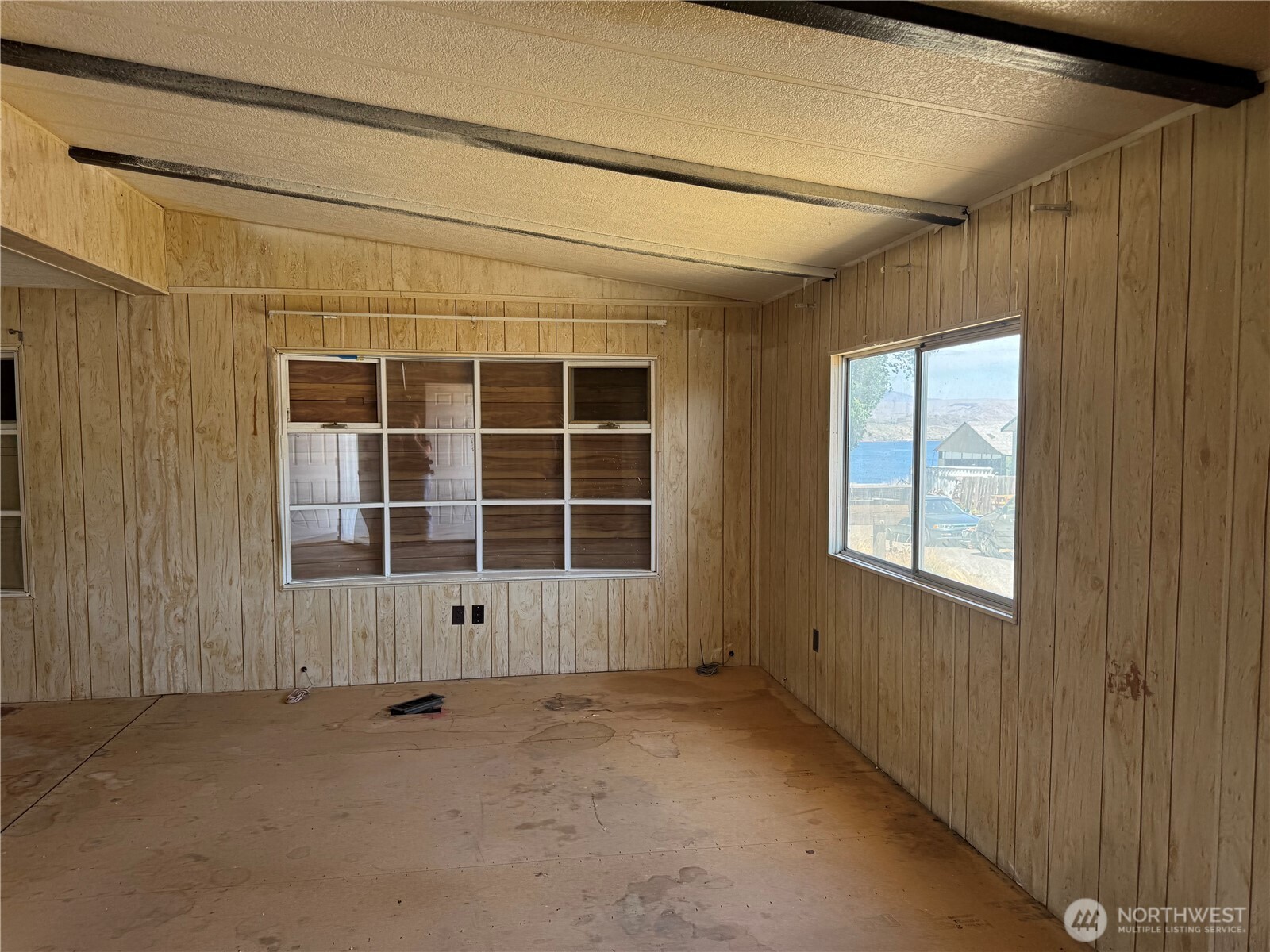 125 3rd Street Property Photo 2