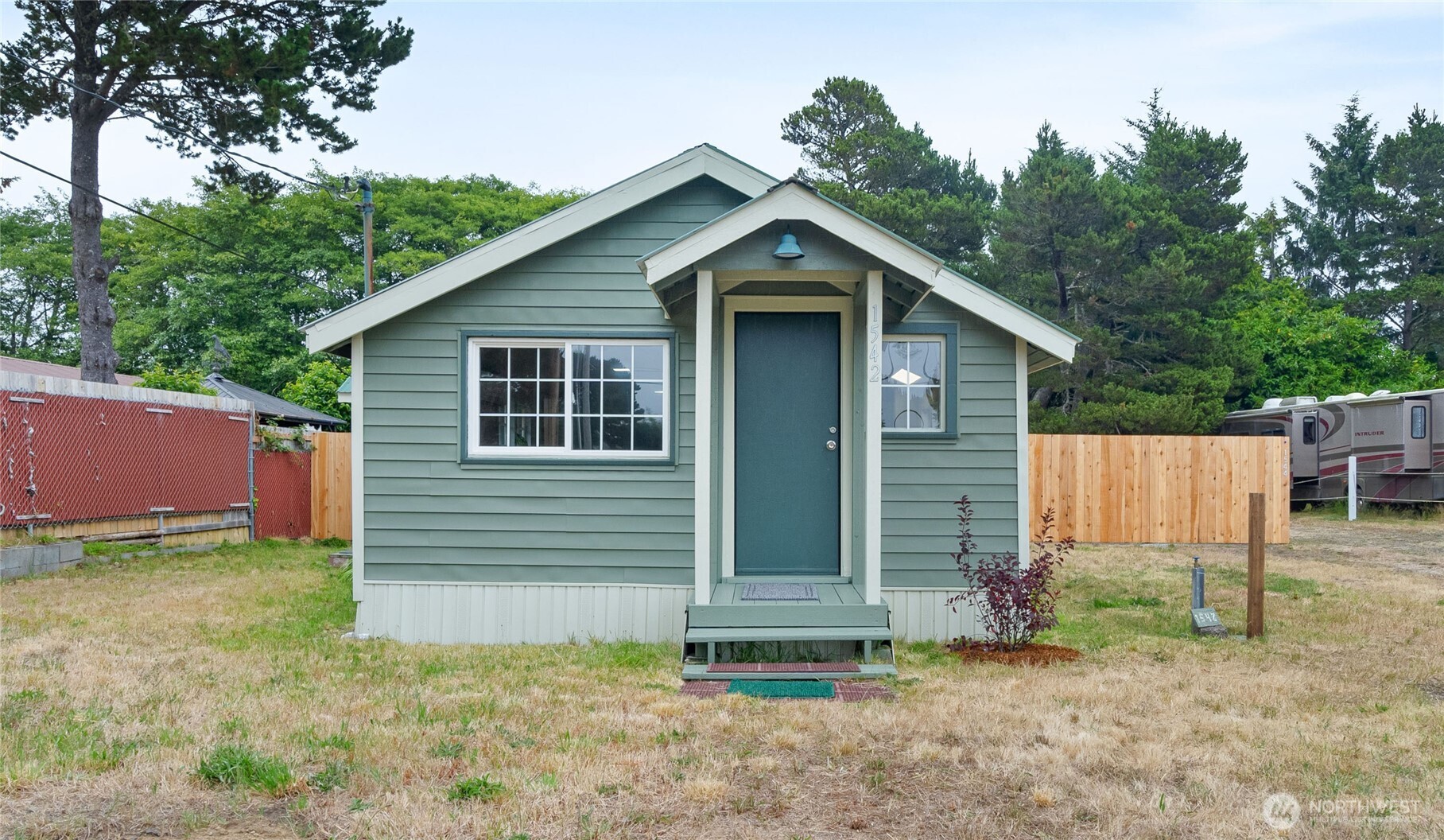1542 State Route 105 Property Photo 1