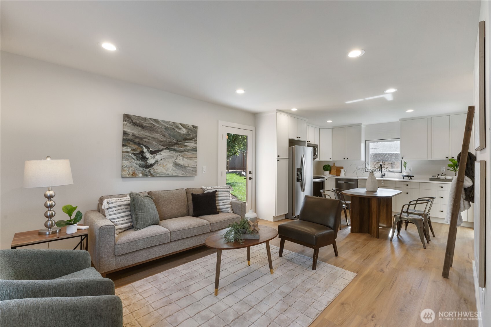 9620 Lindsay Place Property Photo 5