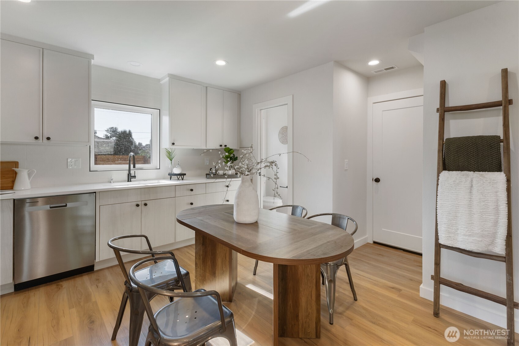 9620 Lindsay Place Property Photo 9