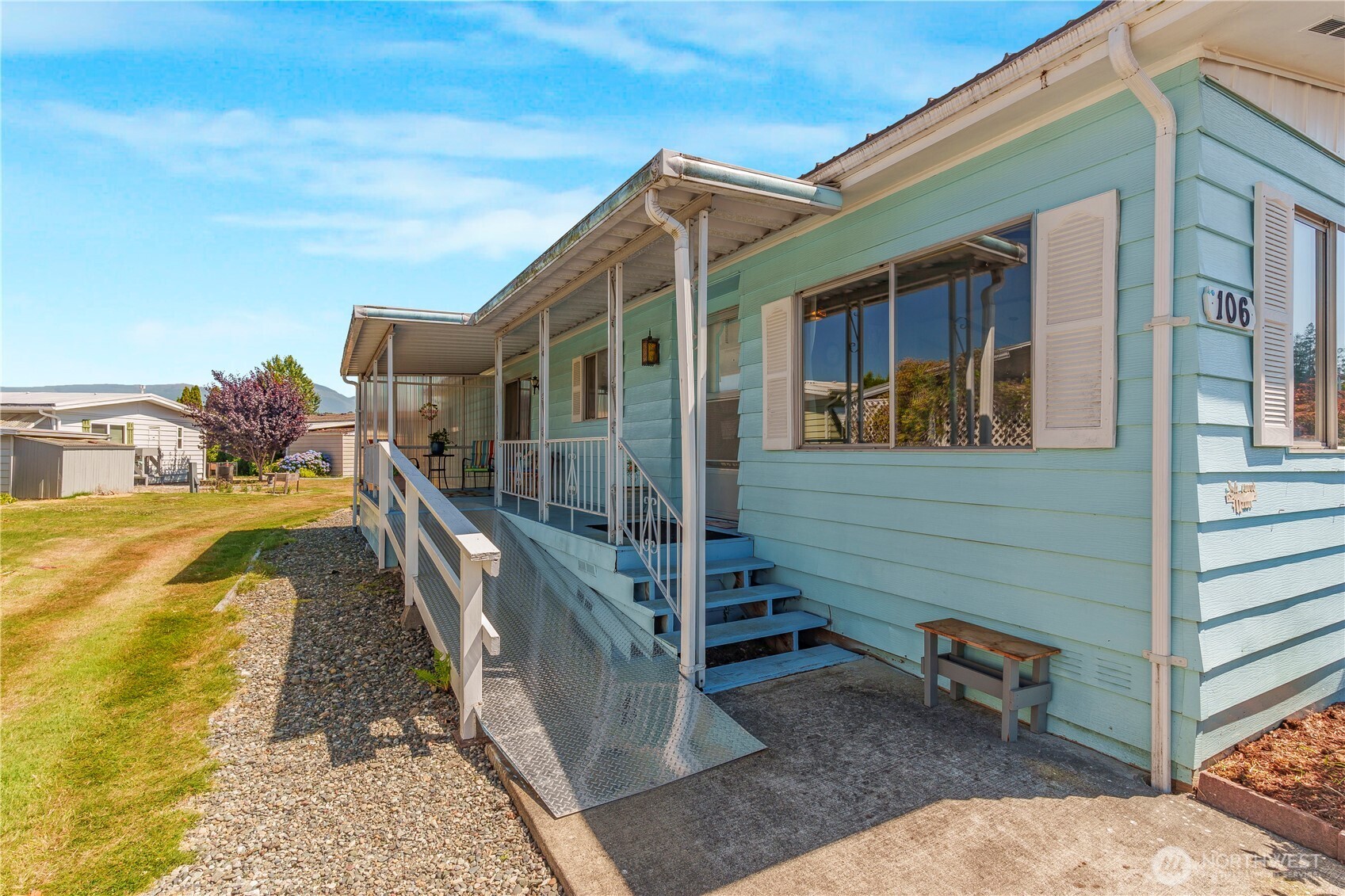 2725 E Fir Street 106 Property Photo 3