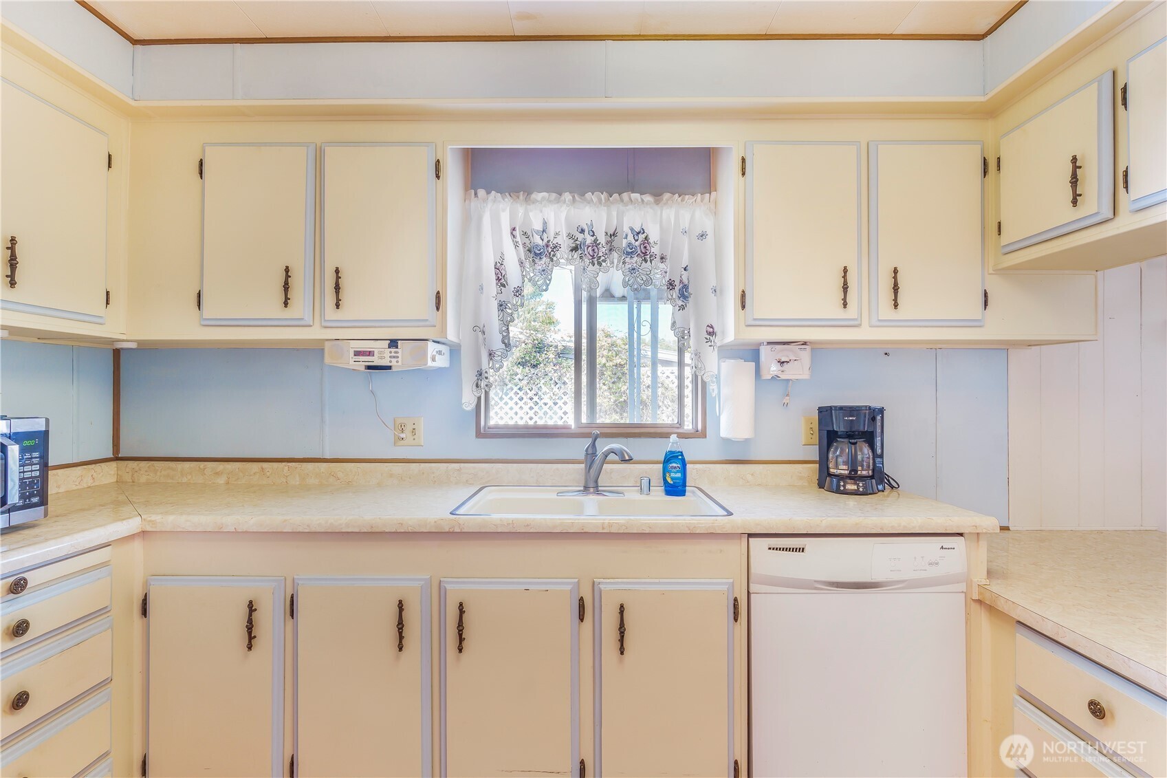 2725 E Fir Street 106 Property Photo 11