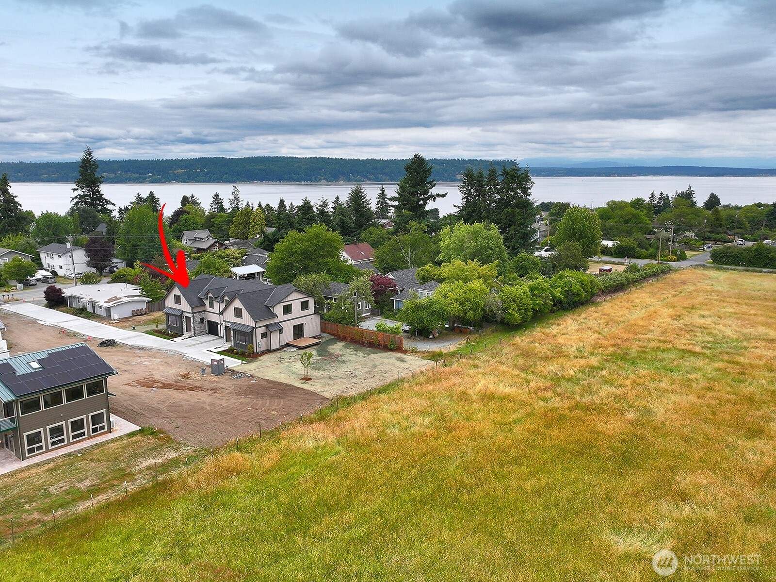 683 3rd Street 1(a) Property Photo 1