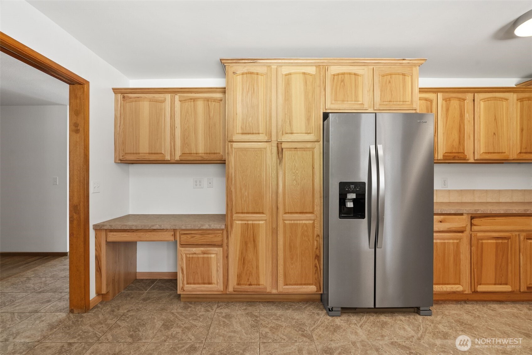 860 E 2nd Avenue Property Photo 10