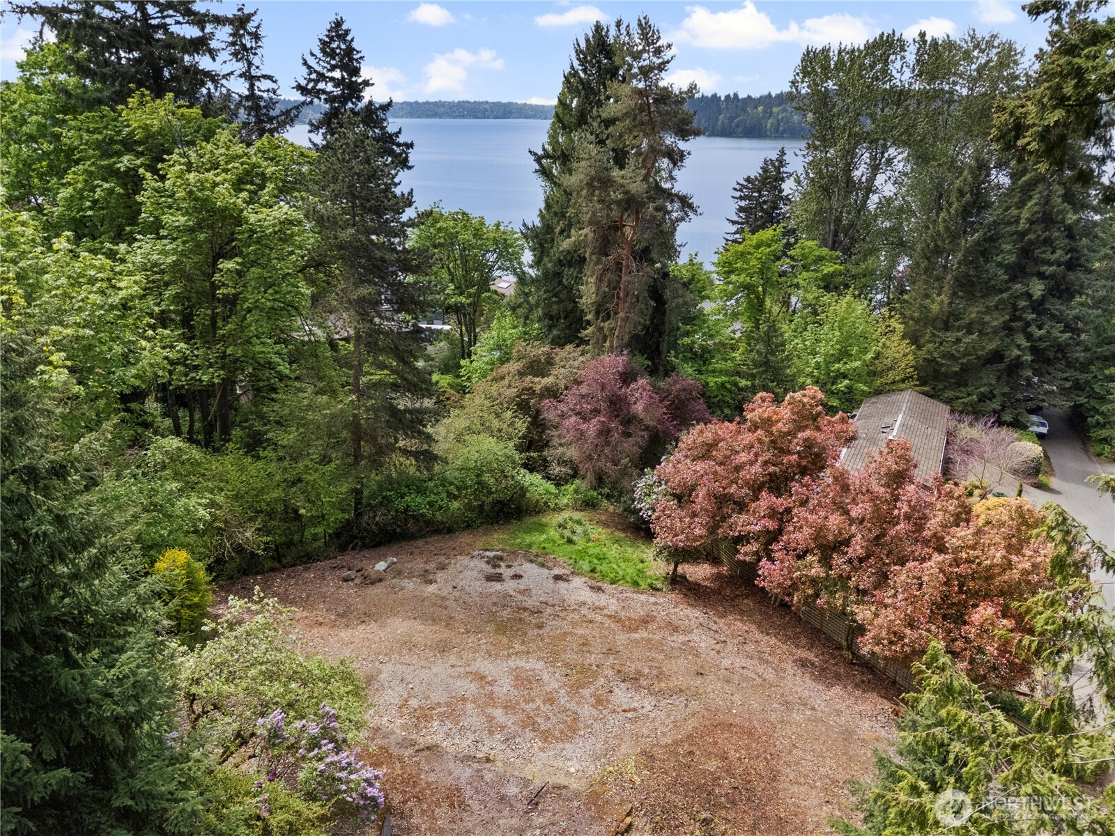 4150 Boulevard Place Property Photo 2