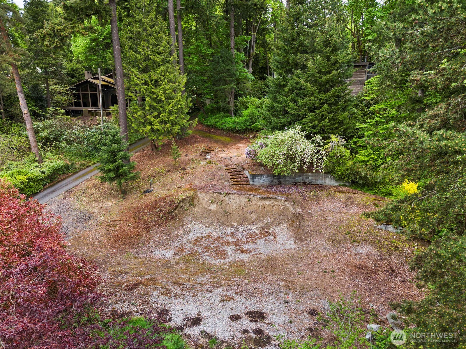4150 Boulevard Place Property Photo 6