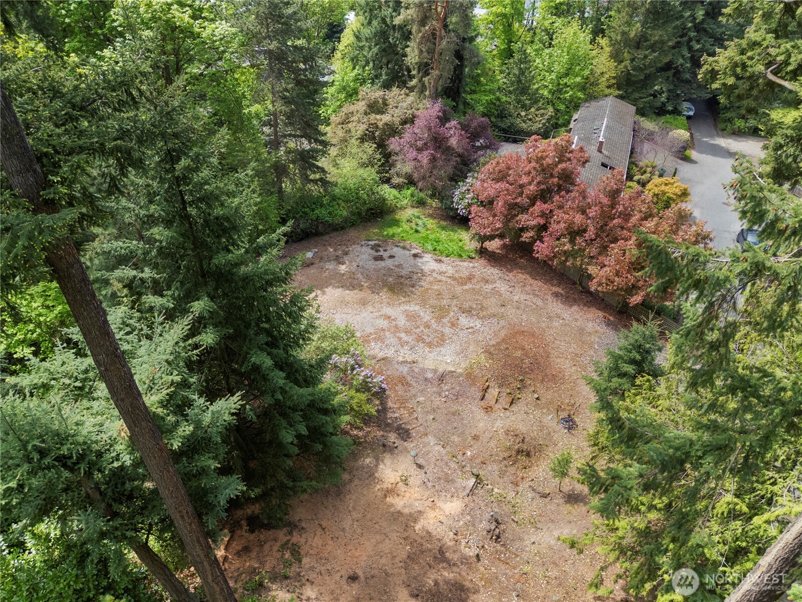 4150 Boulevard Place Property Photo 10