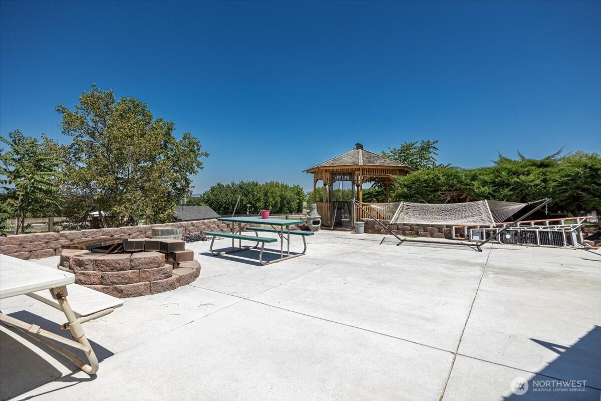 28509 N Dallas Road Property Photo 13