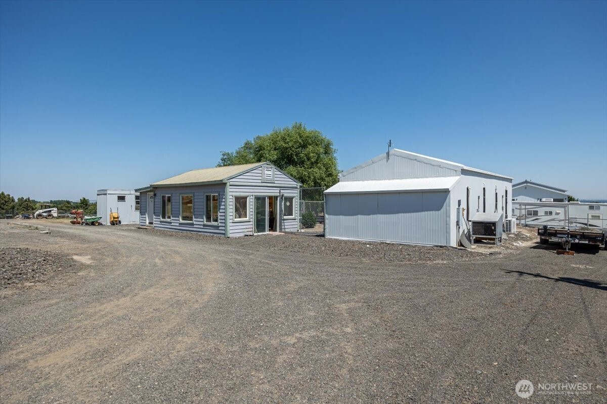 28509 N Dallas Road Property Photo 16