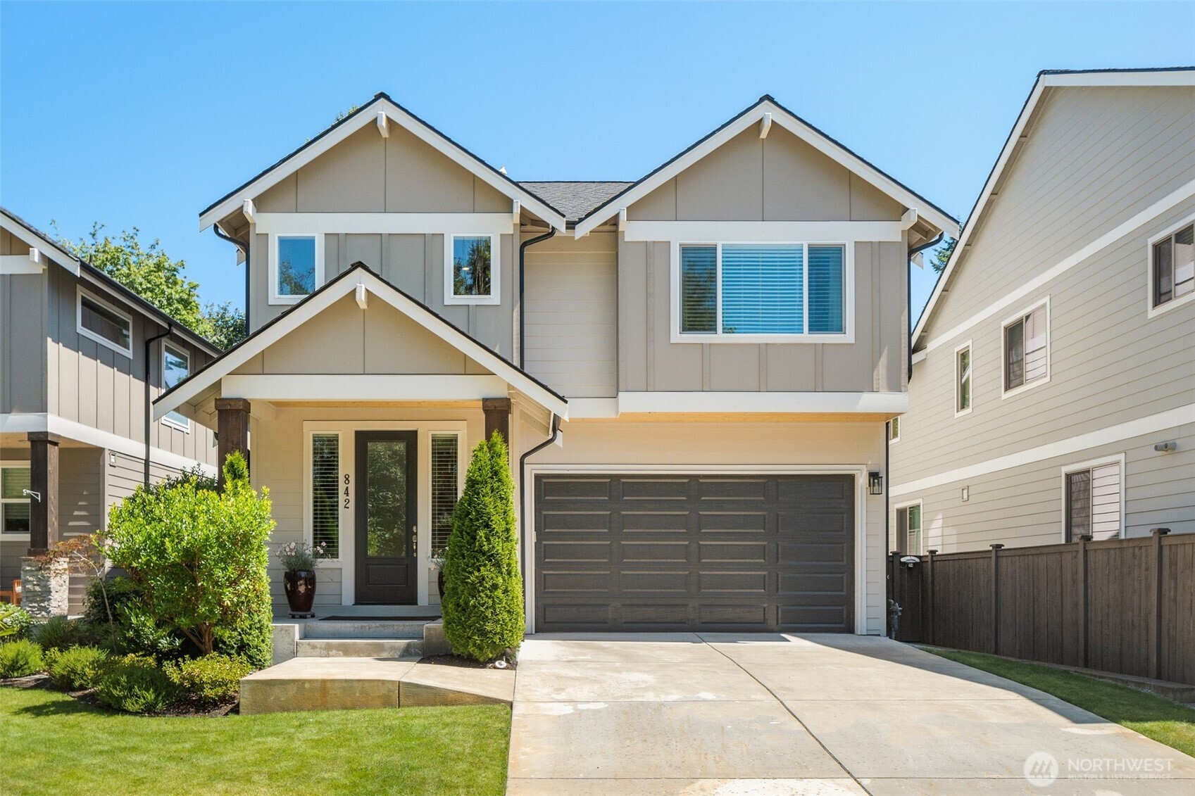 842 Chelan Place Property Photo 1