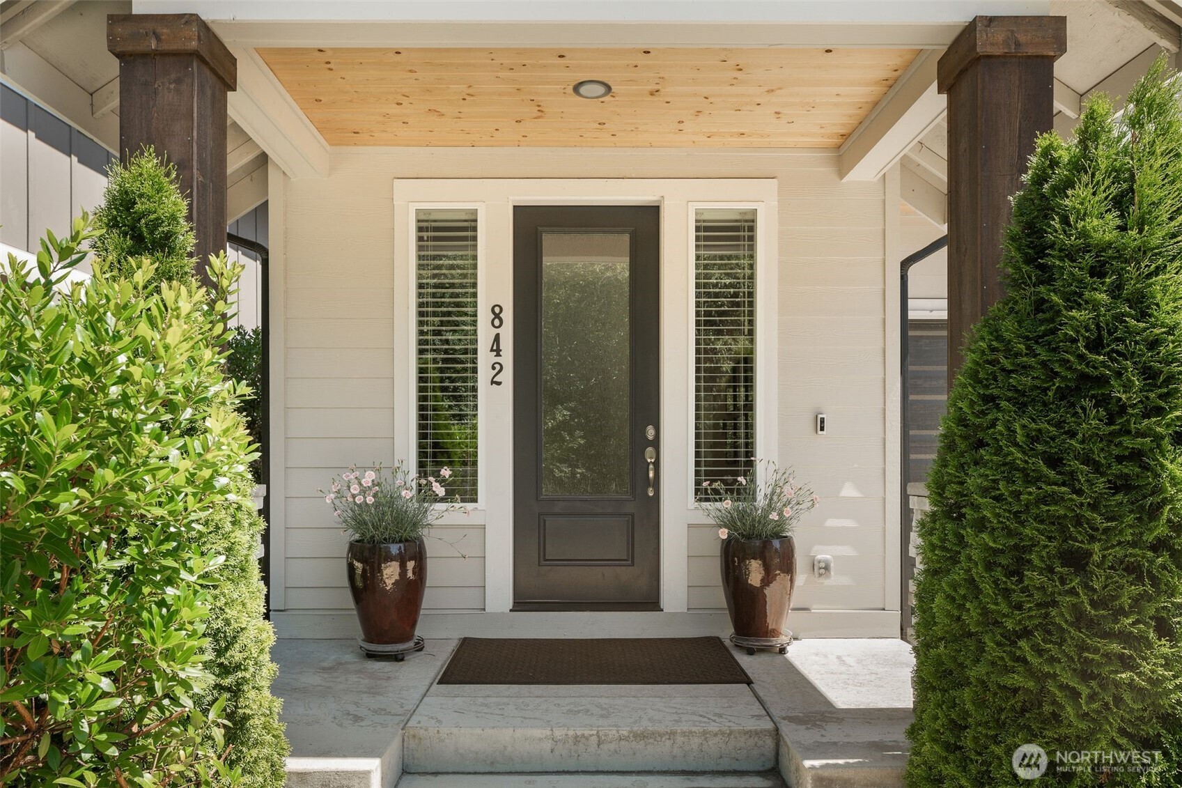 842 Chelan Place Property Photo 2