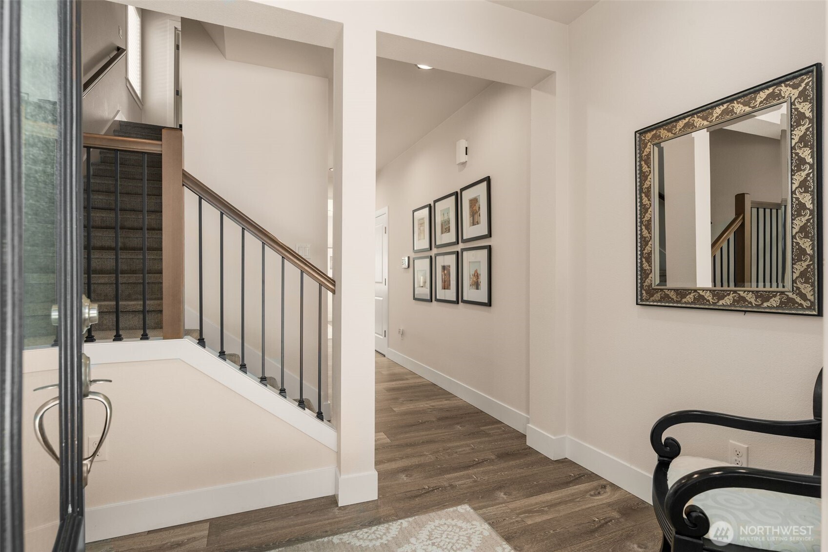 842 Chelan Place Property Photo 3