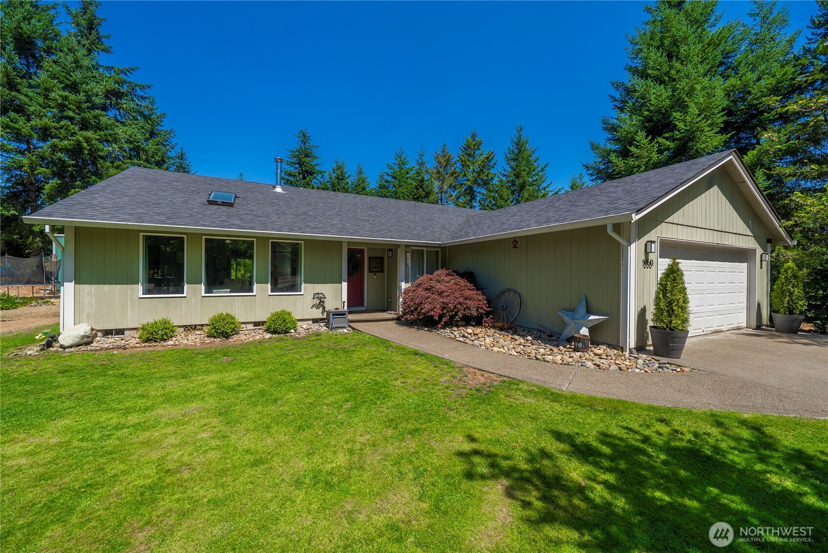 1050 W California Road Property Photo 1