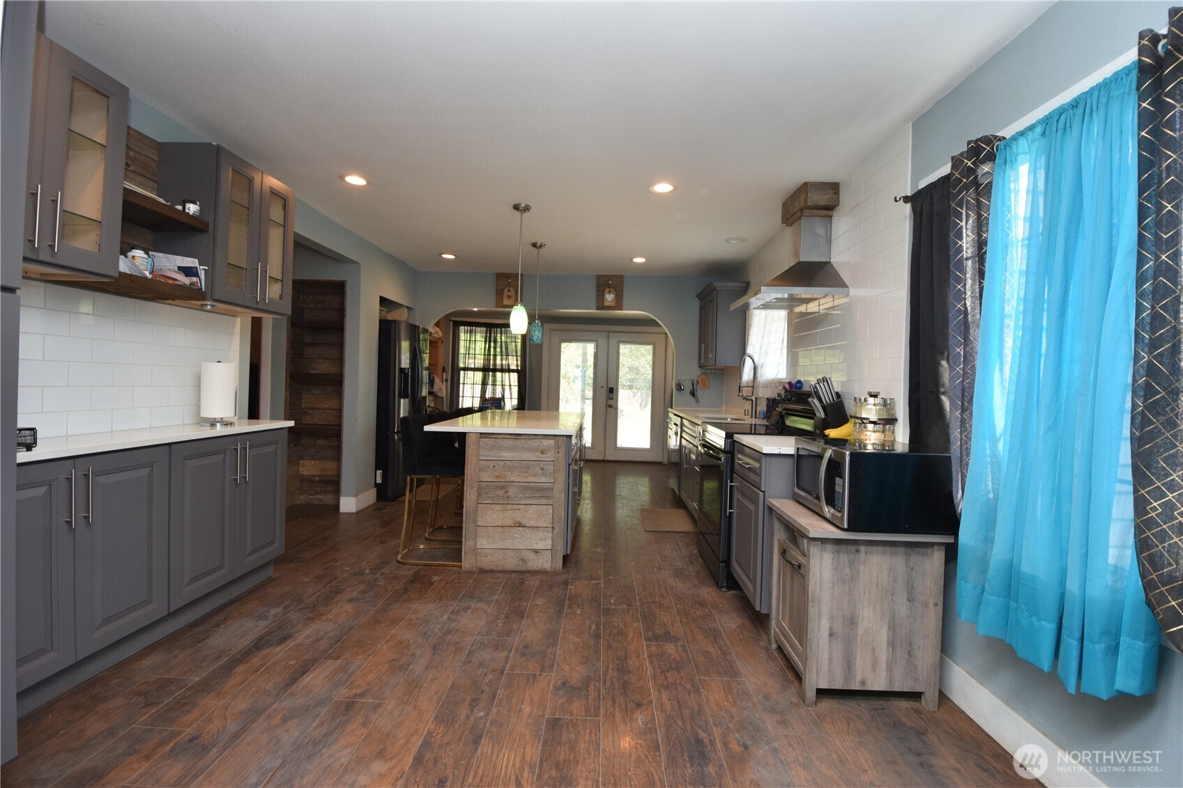 8519 Golden Given Drive Property Photo 11