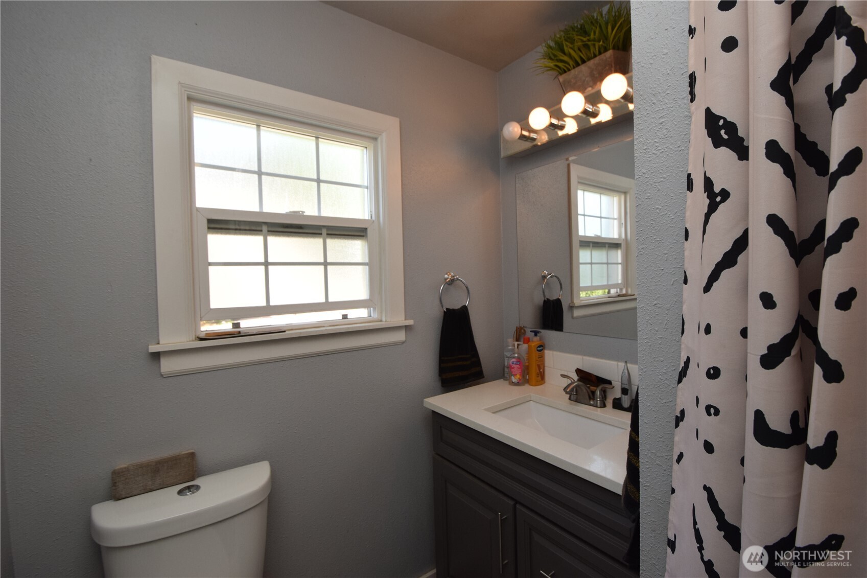 8519 Golden Given Drive Property Photo 18