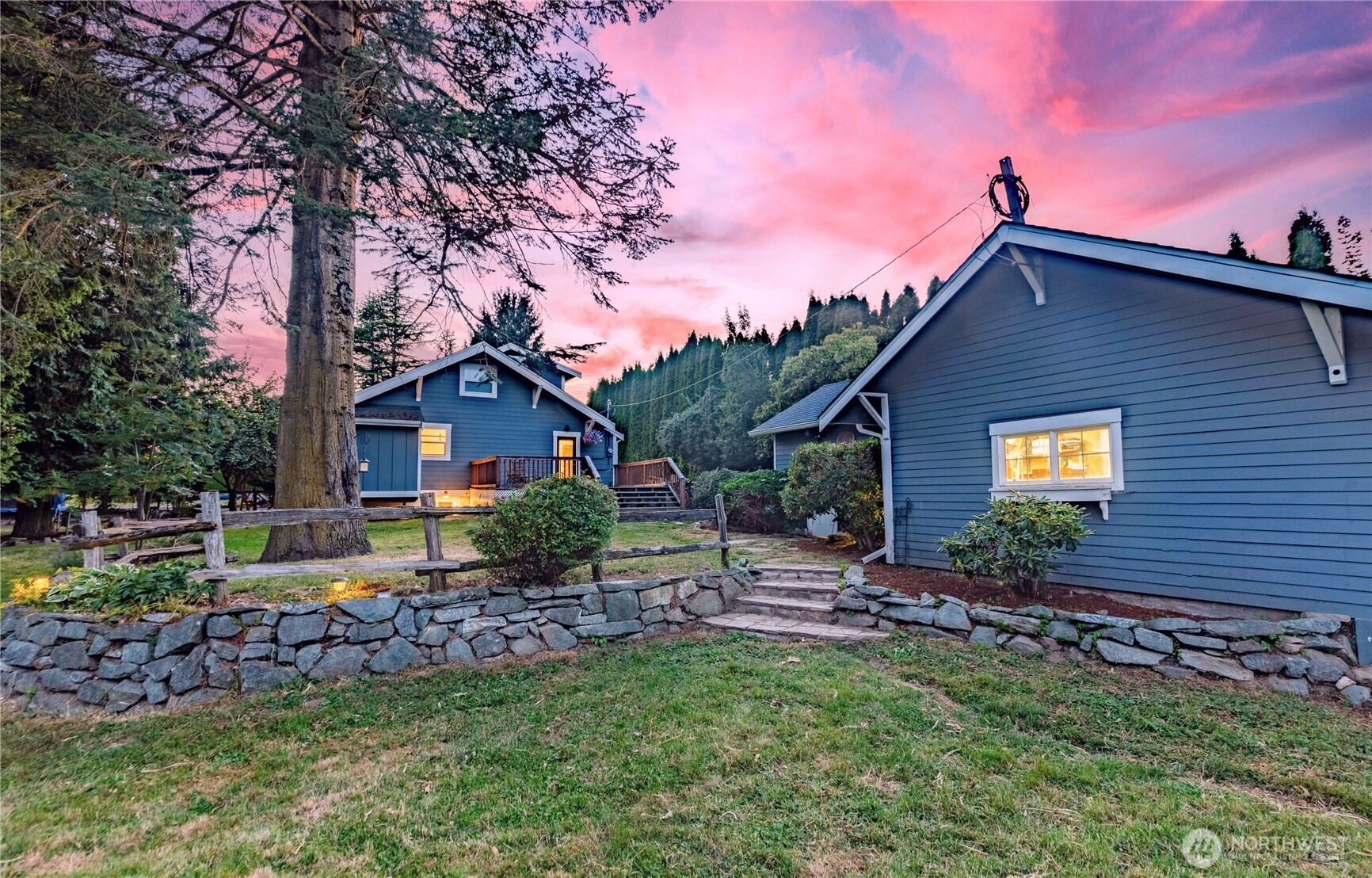 5502 Northwest Drive Property Photo 1