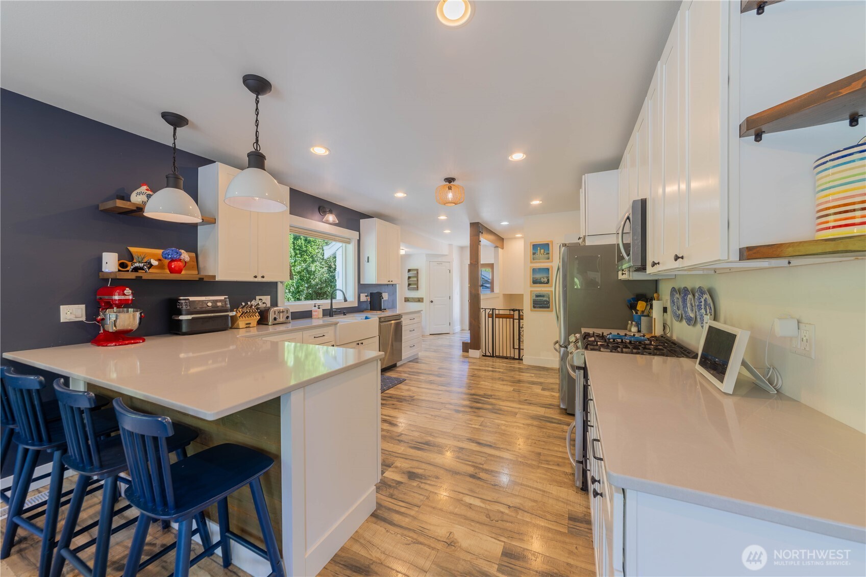 5502 Northwest Drive Property Photo 10