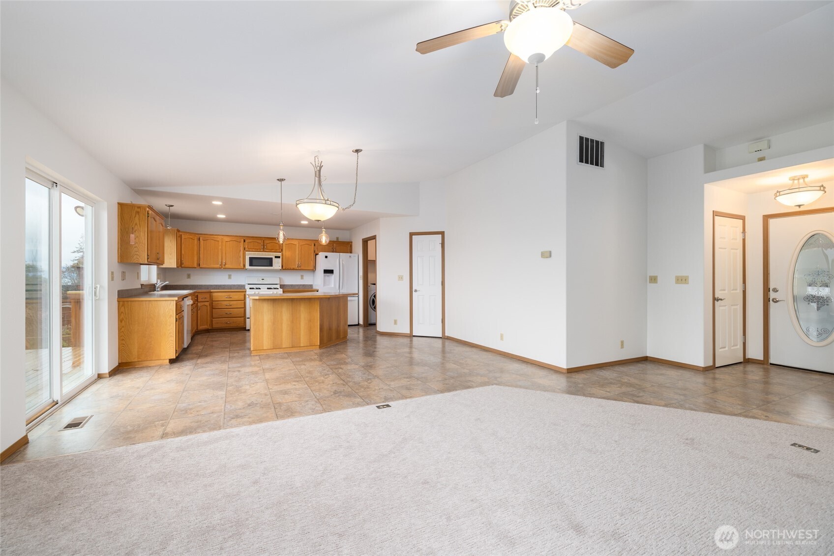 539 Birch Street Property Photo 14