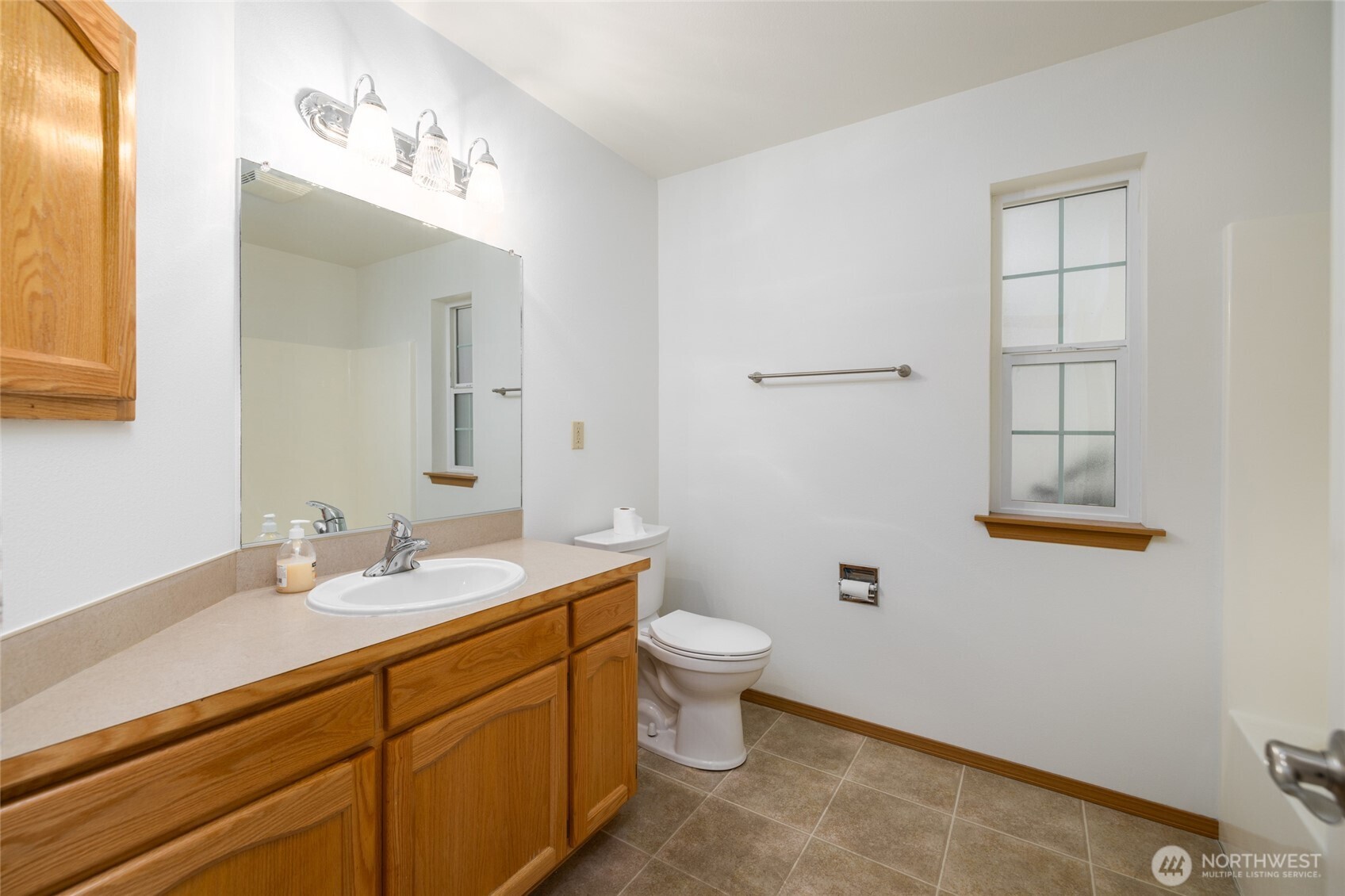 539 Birch Street Property Photo 24