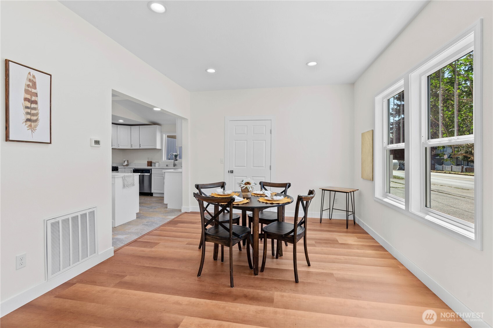 422 W Main Avenue Property Photo 10