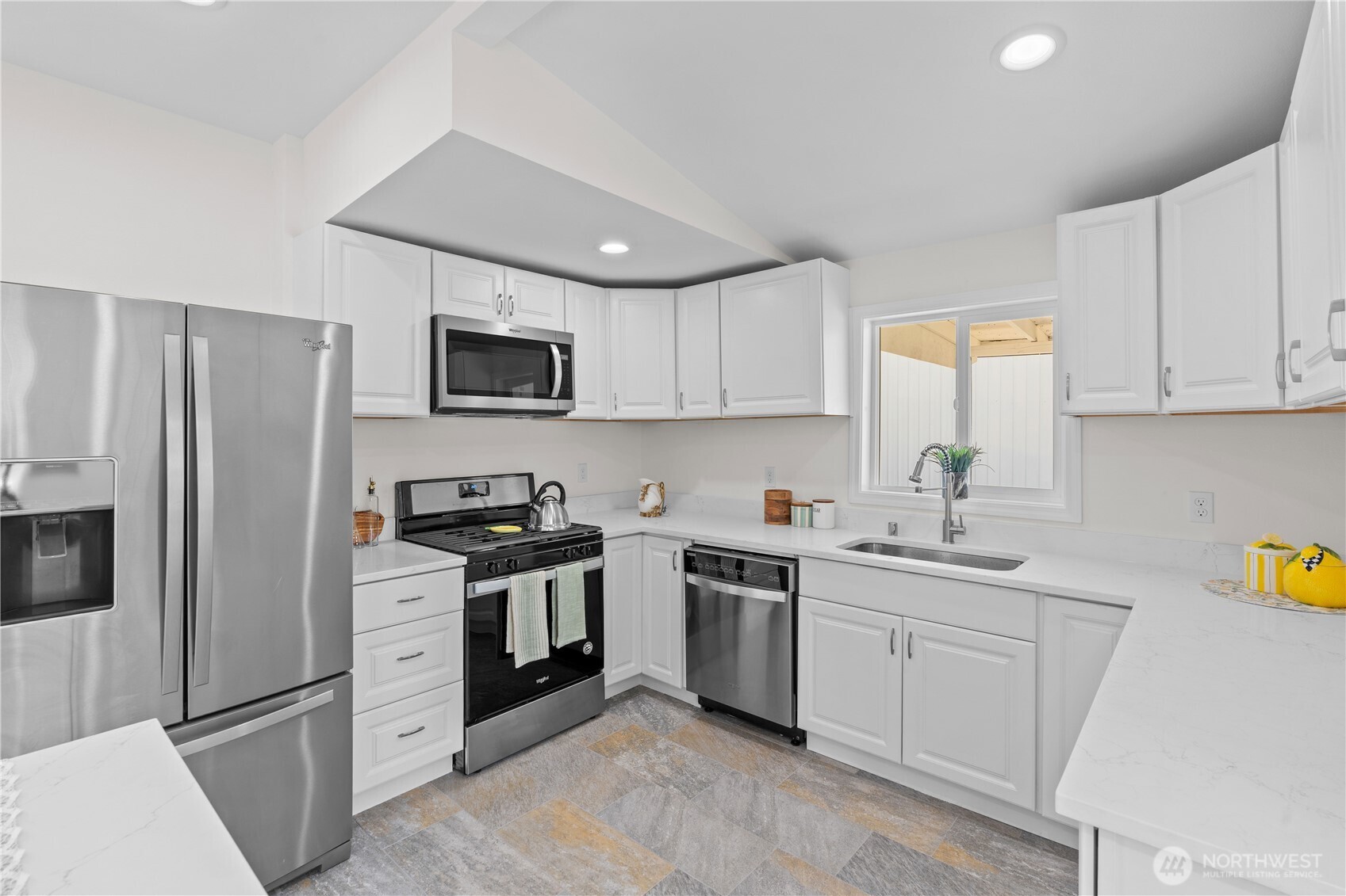 422 W Main Avenue Property Photo 13