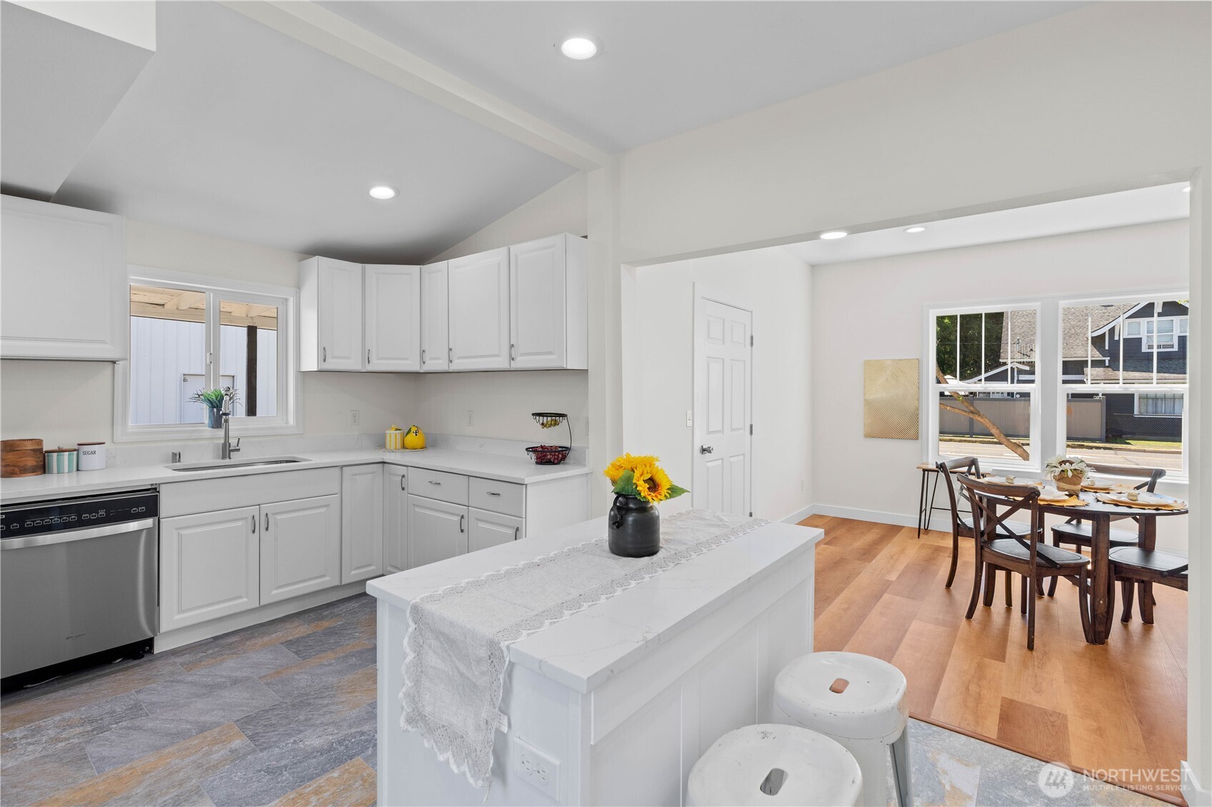 422 W Main Avenue Property Photo 15