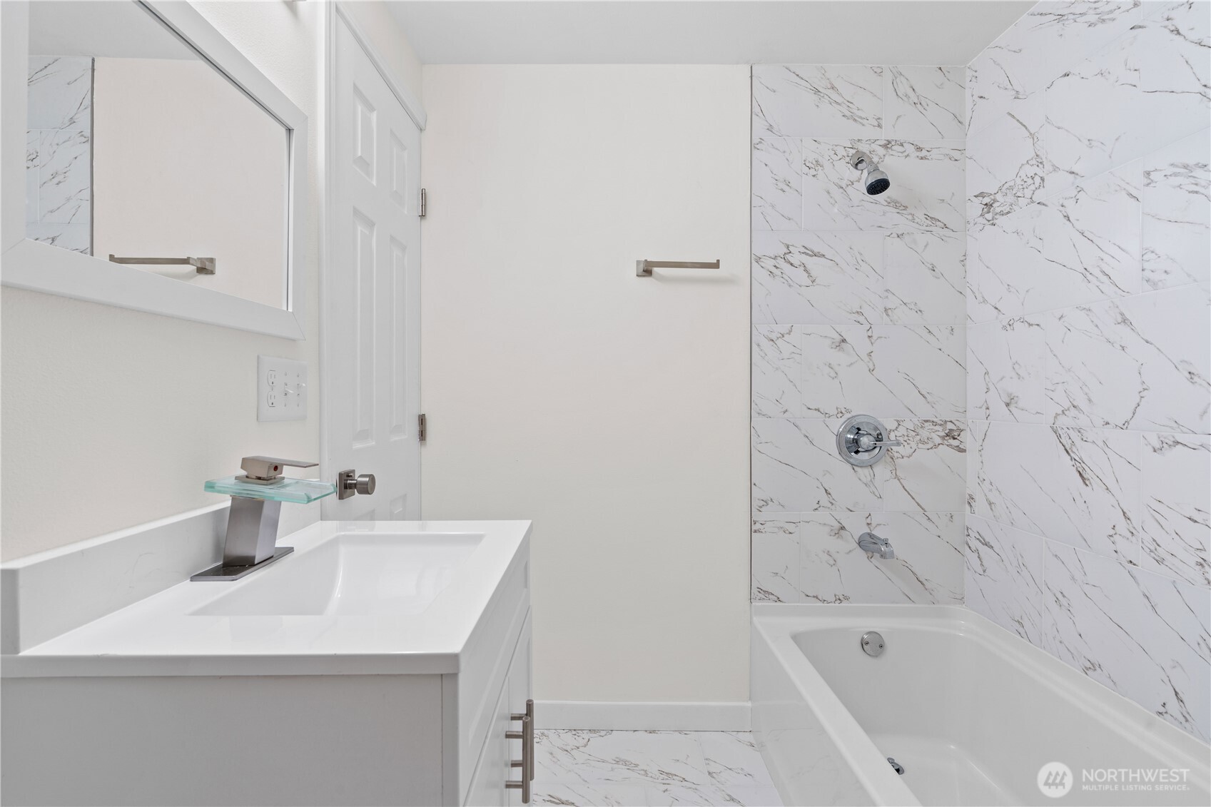 422 W Main Avenue Property Photo 25