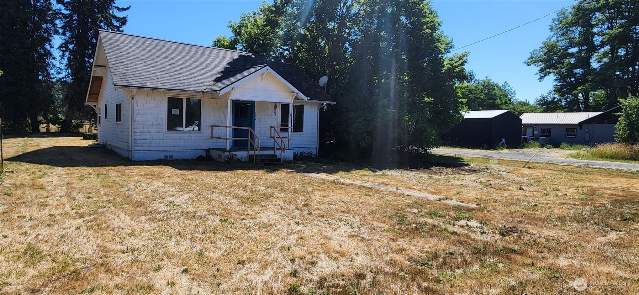 503 E Pe Ell Avenue Property Photo 1