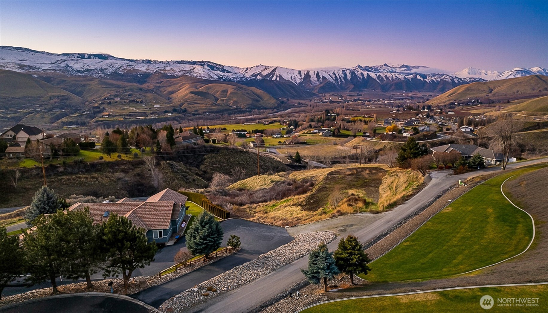 1395 Mountain Vista Property Photo 1