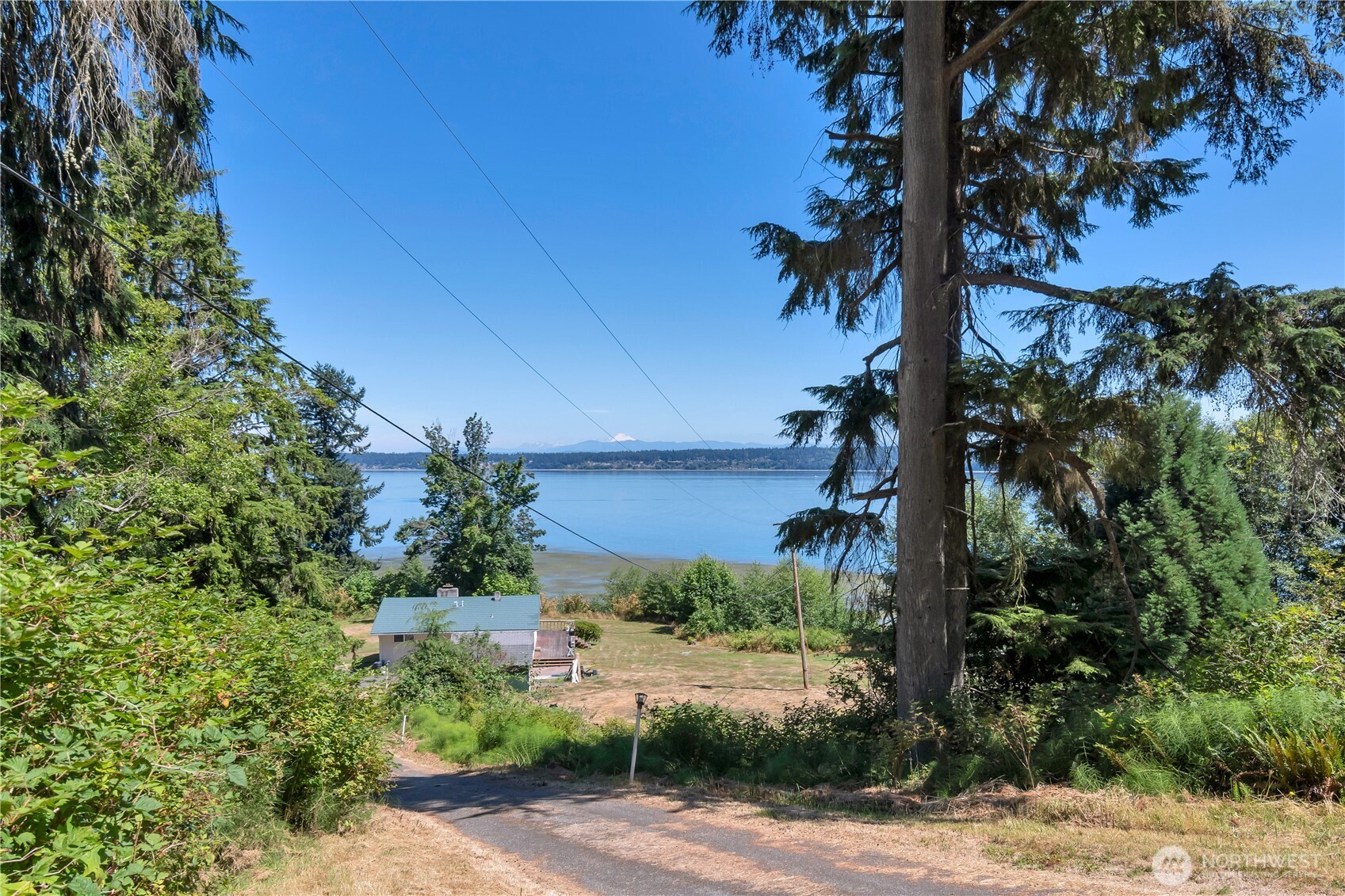 4745 Saratoga Road Property Photo 6