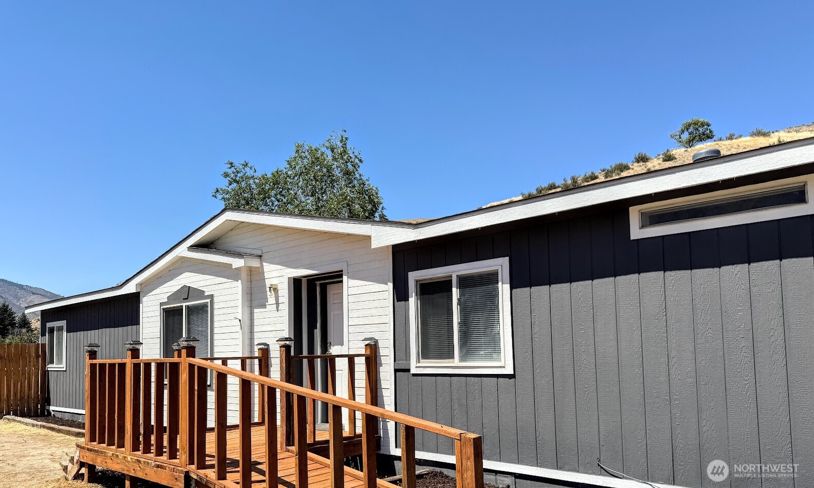 3076 Hedding Street Property Photo 1