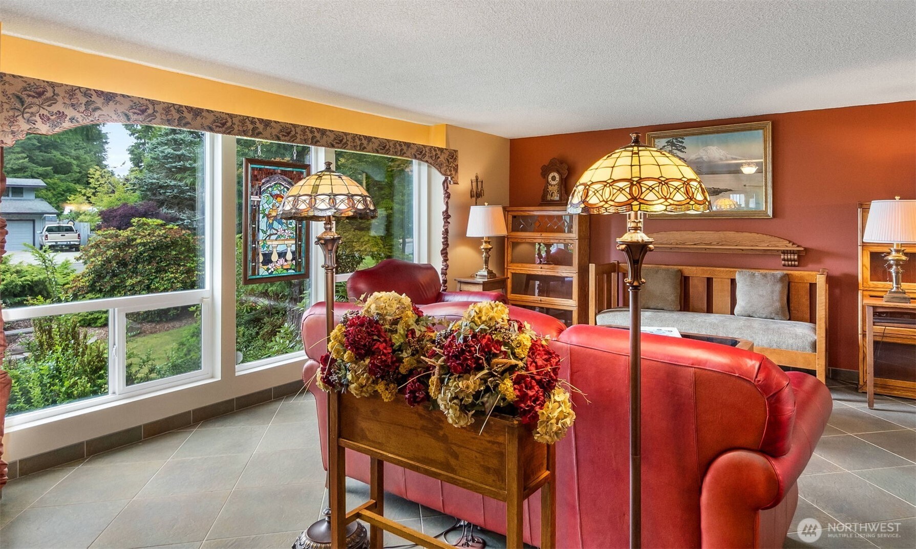 711 Purkey Avenue Property Photo 4