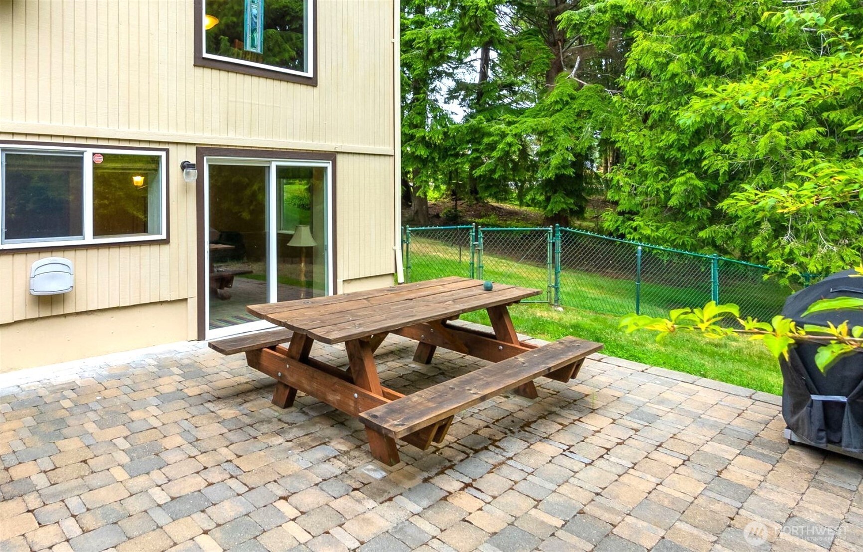 711 Purkey Avenue Property Photo 33