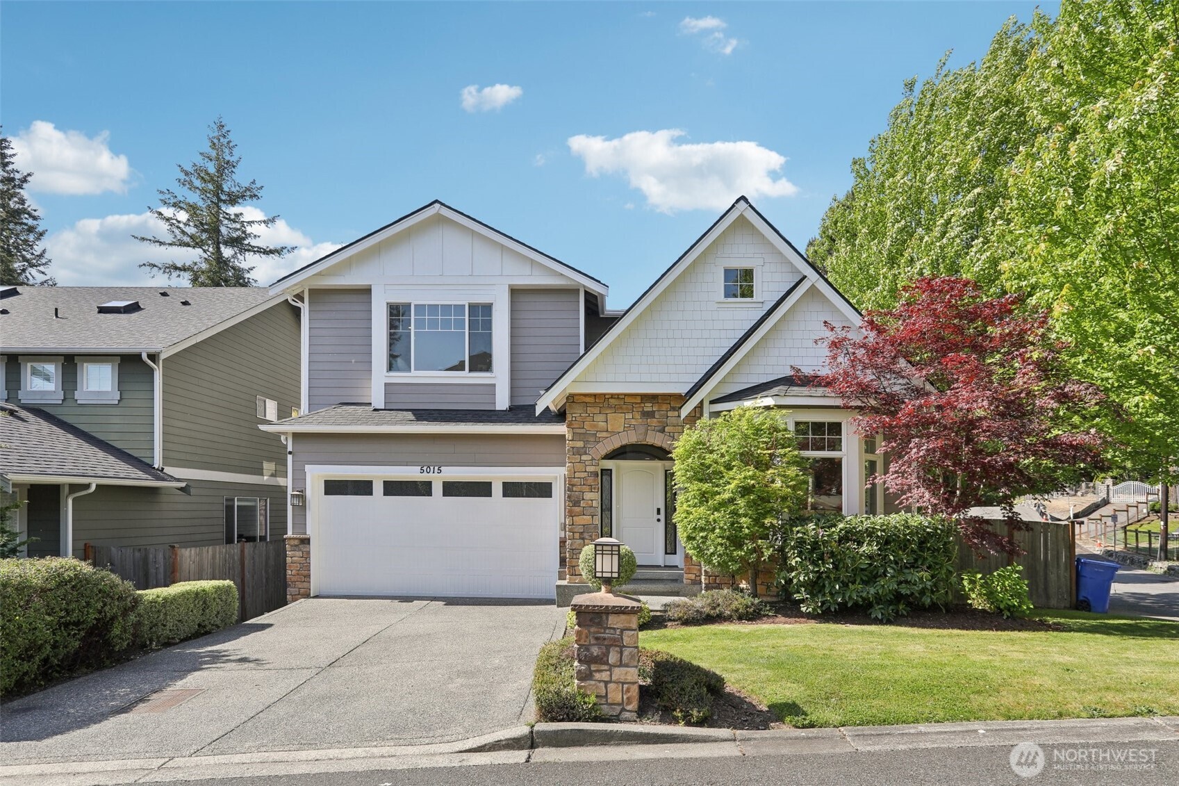 5015 240th Place Property Photo 1