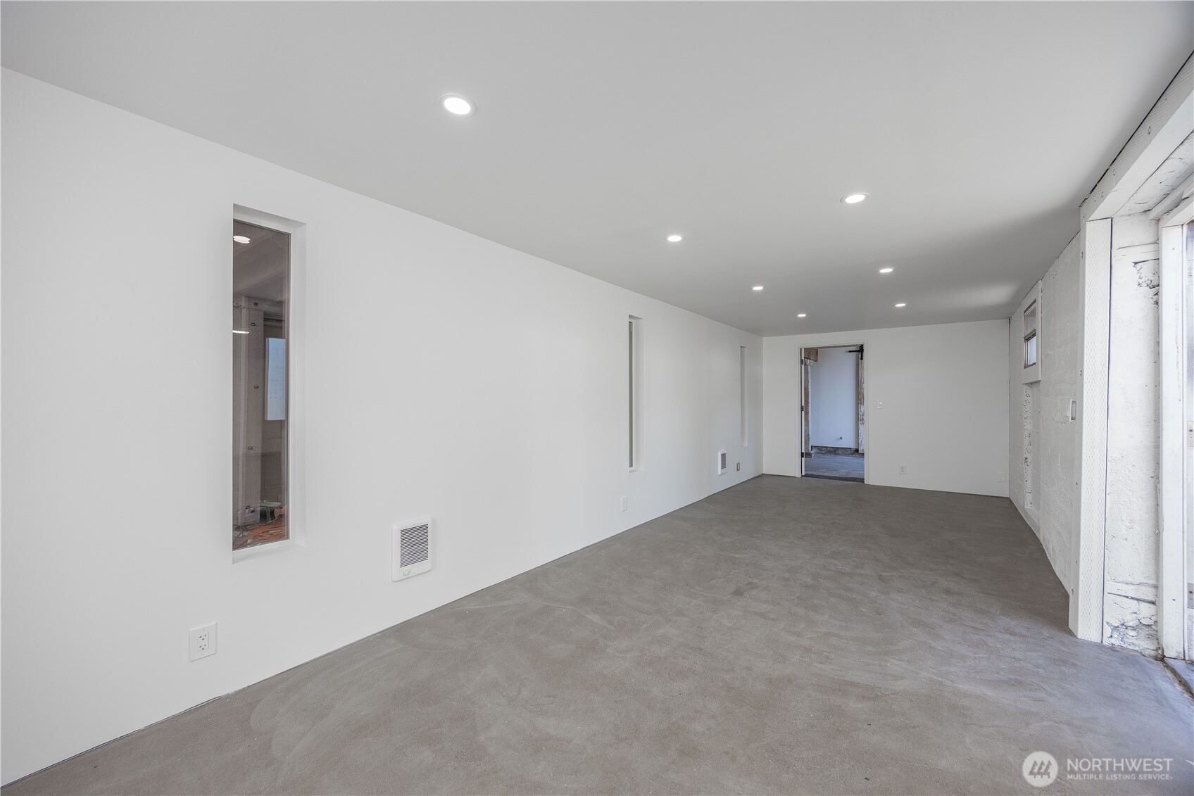 103 Allen Street Property Photo 8