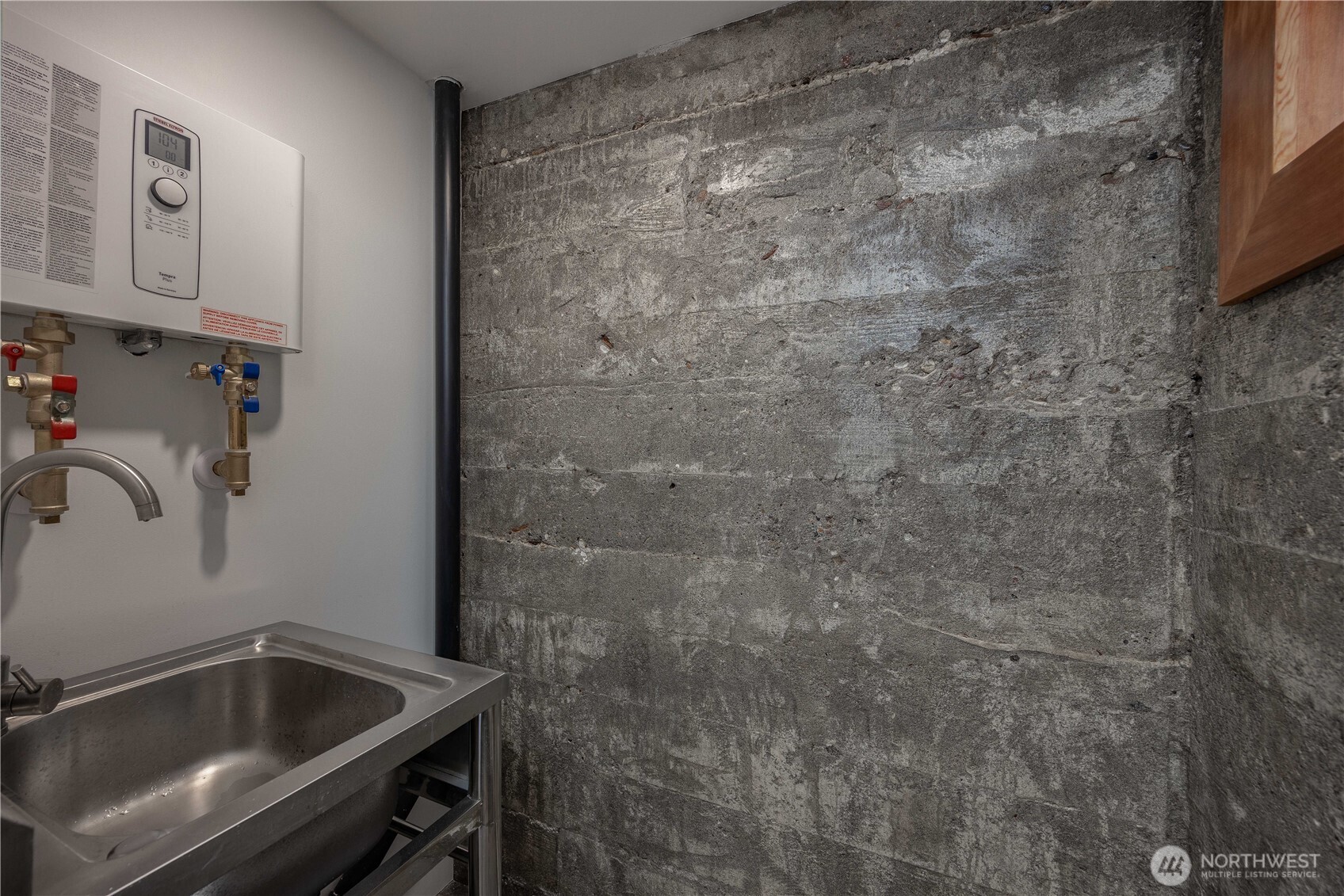 103 Allen Street Property Photo 11