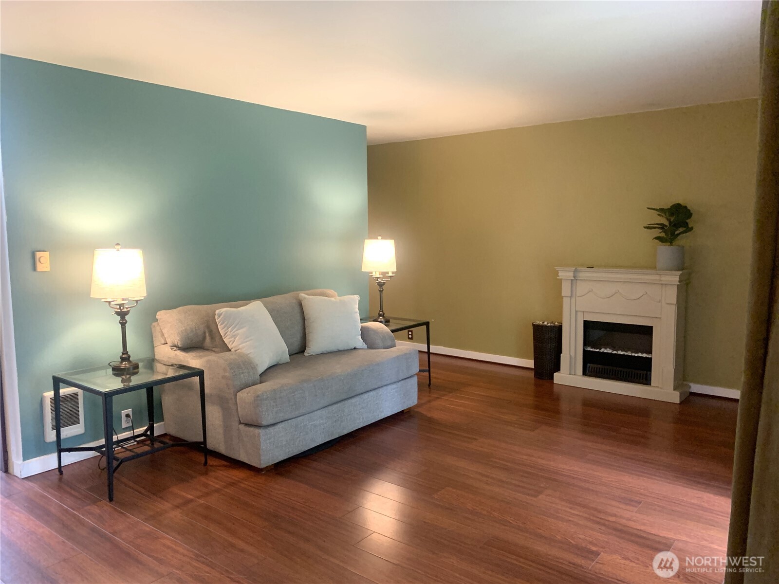 625 N Jackson Avenue C24 Property Photo 10