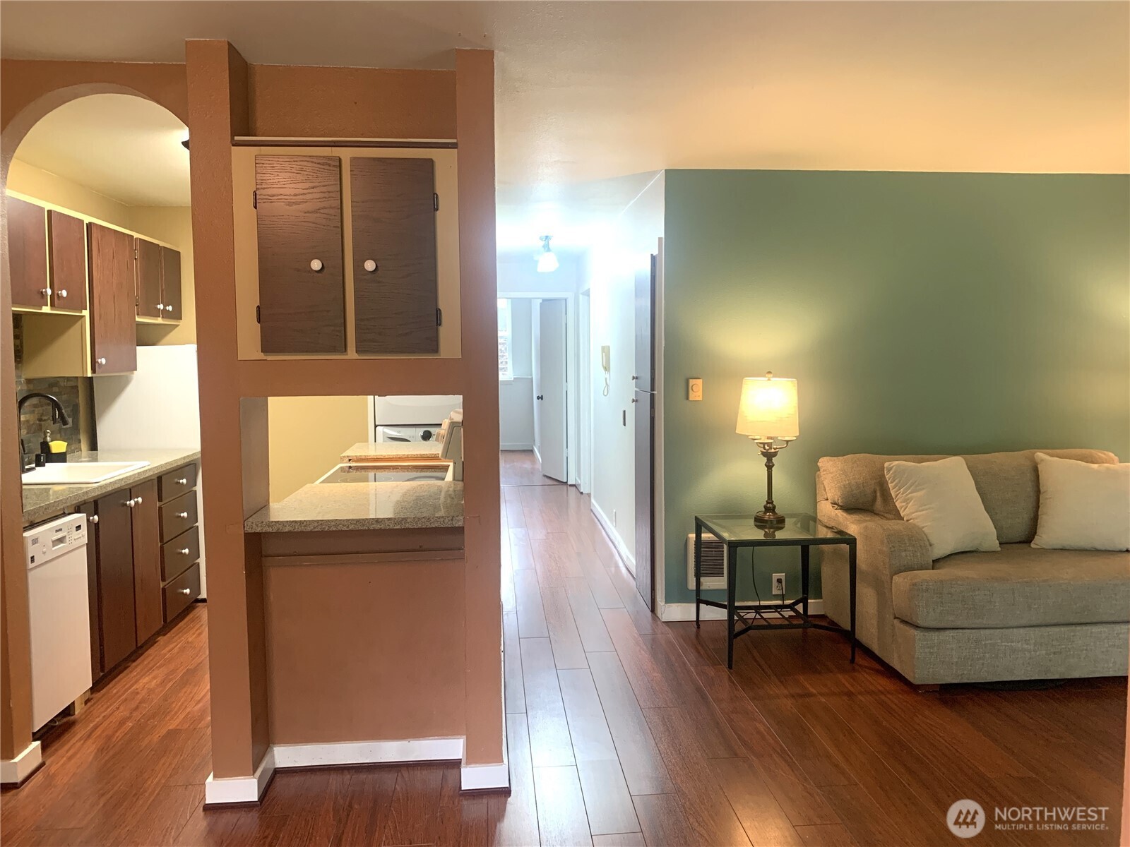 625 N Jackson Avenue C24 Property Photo 11