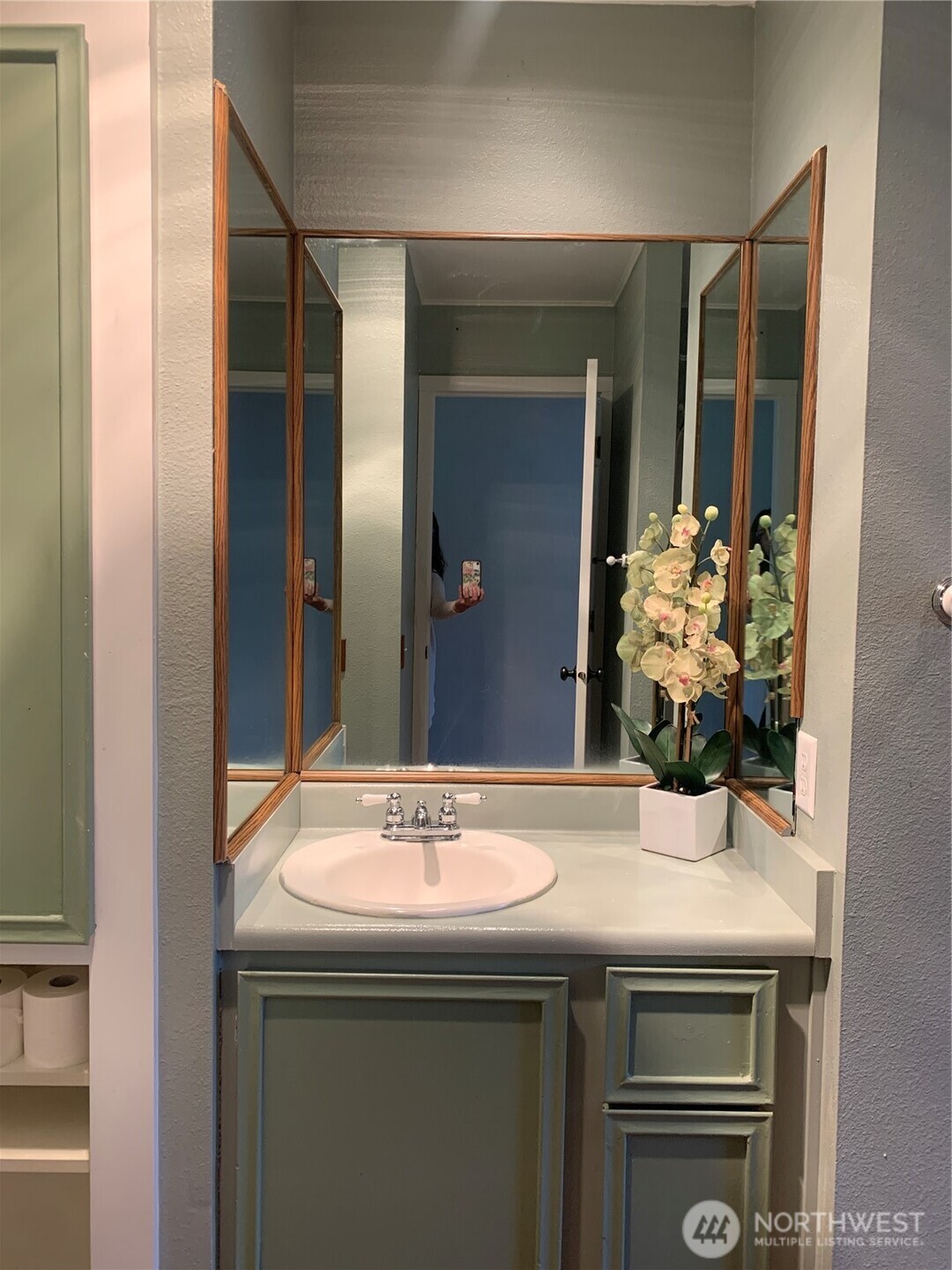 625 N Jackson Avenue C24 Property Photo 20