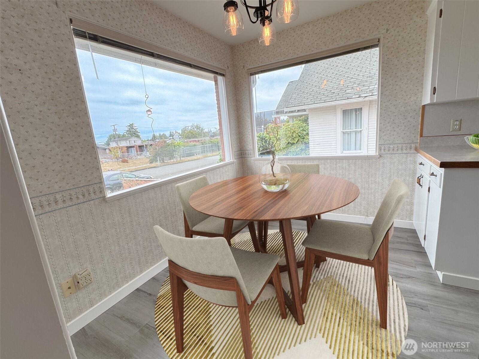 126 W 6th Street Property Photo 7